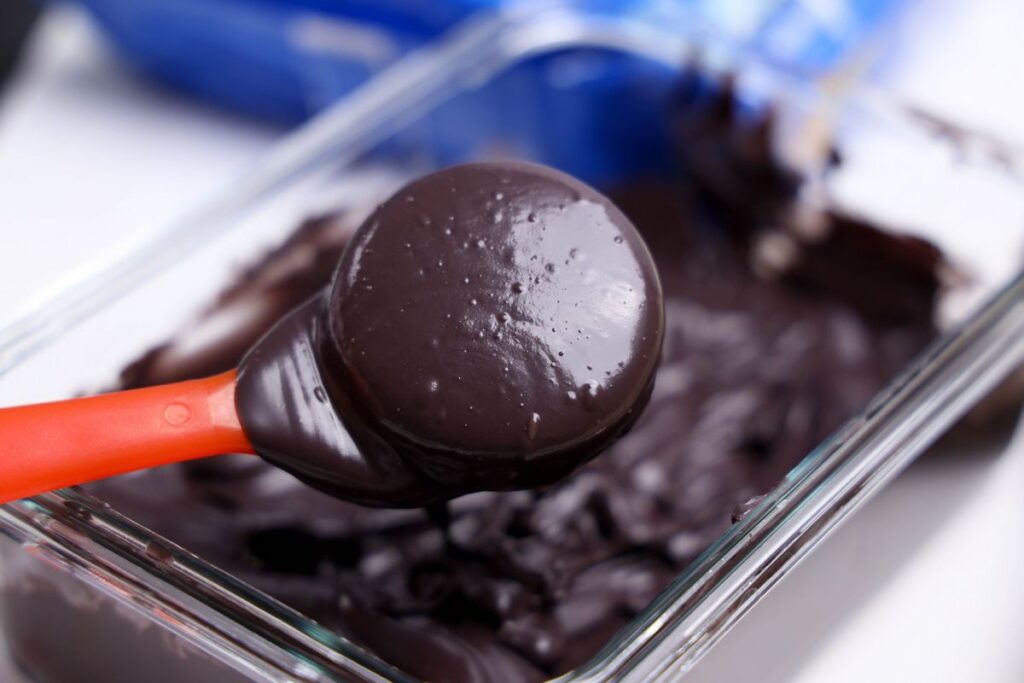 Oreos in black candy melts