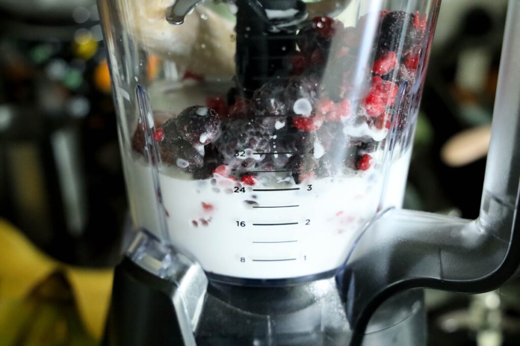 Berry Slasher Smoothie Bowl