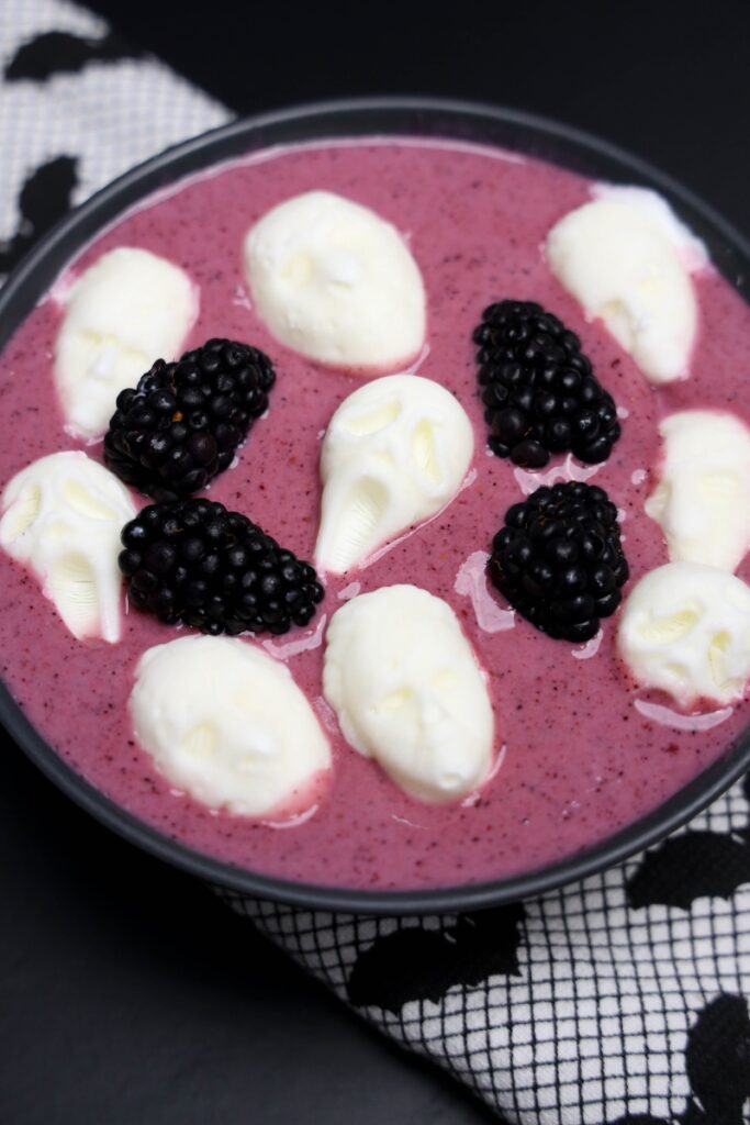 Berry Slasher Smoothie Bowl