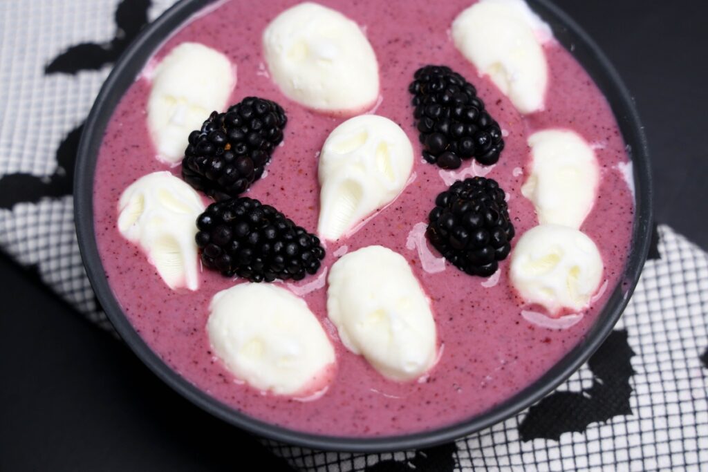 Berry Slasher Smoothie Bowl