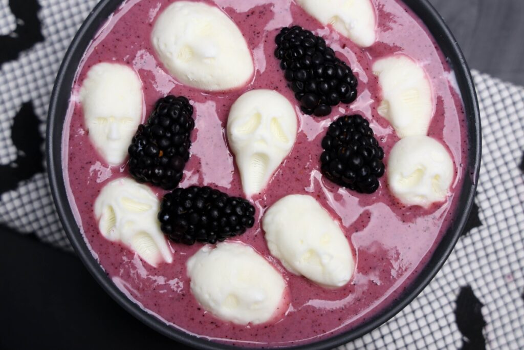 Berry Slasher Smoothie Bowl